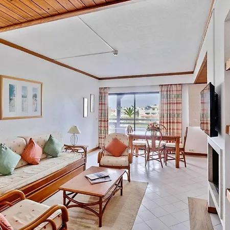 Holiday Oura Praia - Alg011023-cyb *